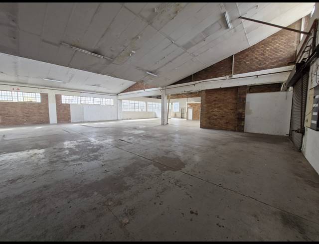 1,563M² WAREHOUSE TO LET IN BENROSE